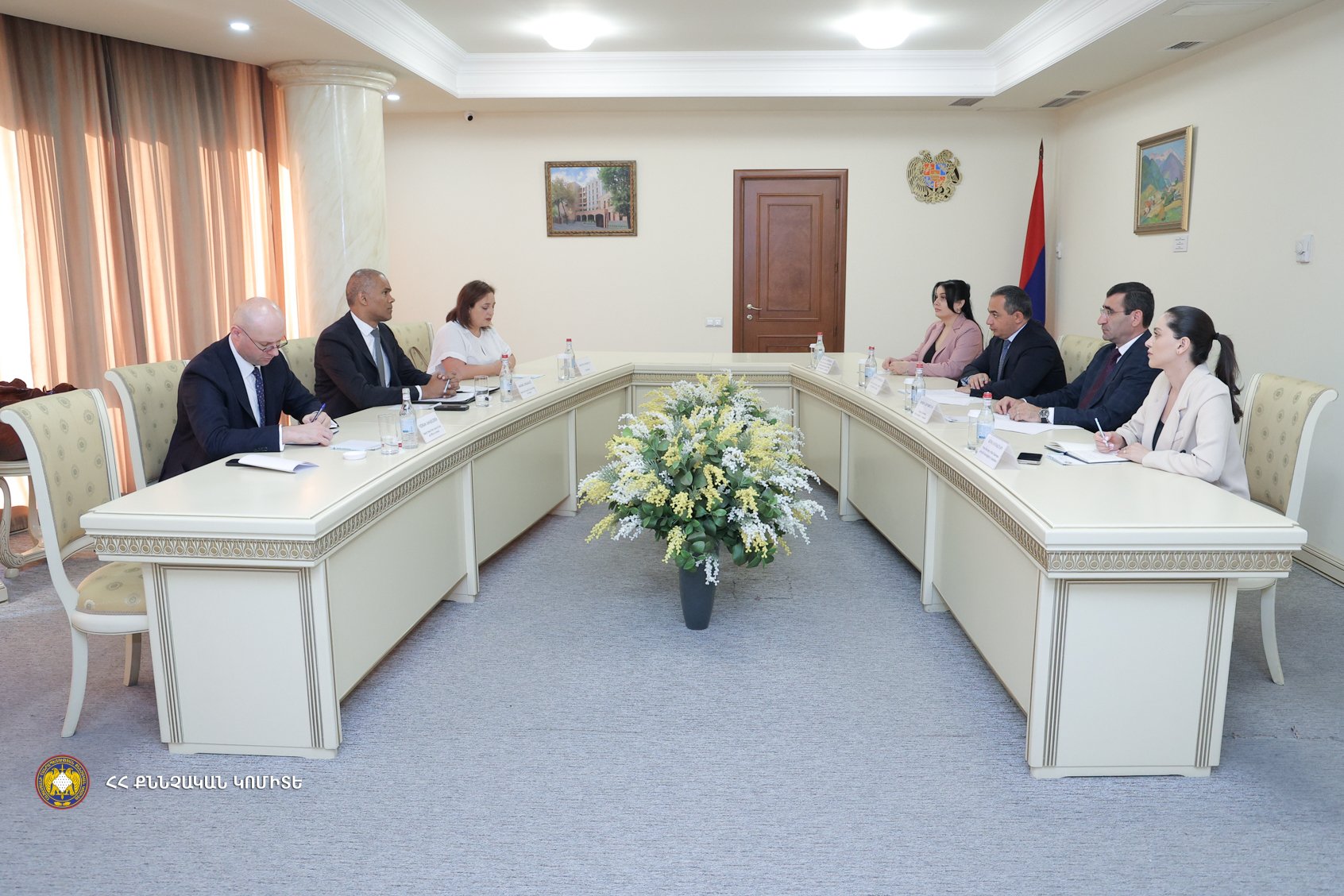 Председатель Следственного комитета Артур Погосян принял руководителя офиса СЕ в Армении